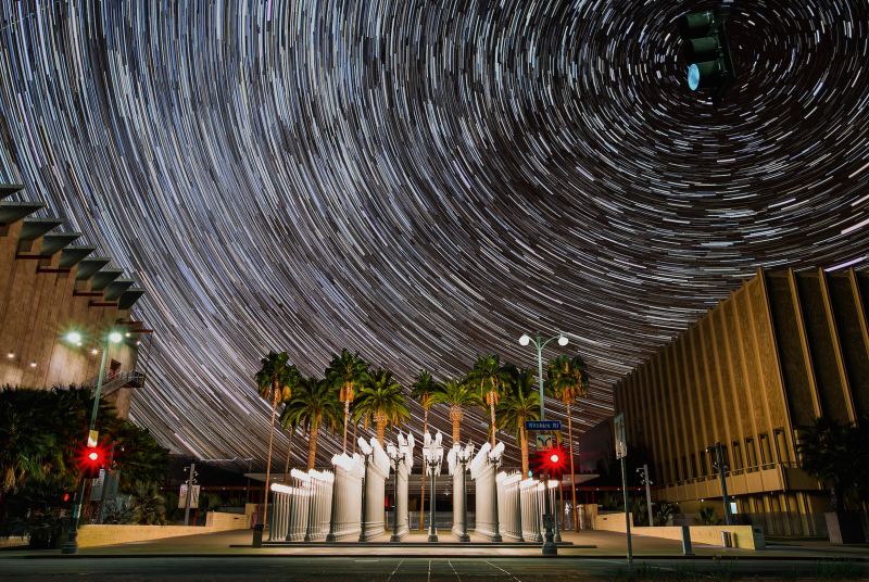 Illustration for article titled These Images Show the Night Sky That Hides Behind Our City Lights